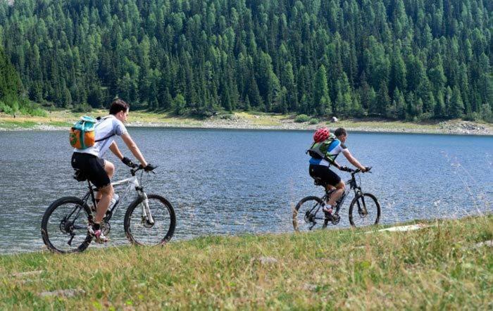 Rezia Hotell Chiesa in Valmalenco Eksteriør bilde